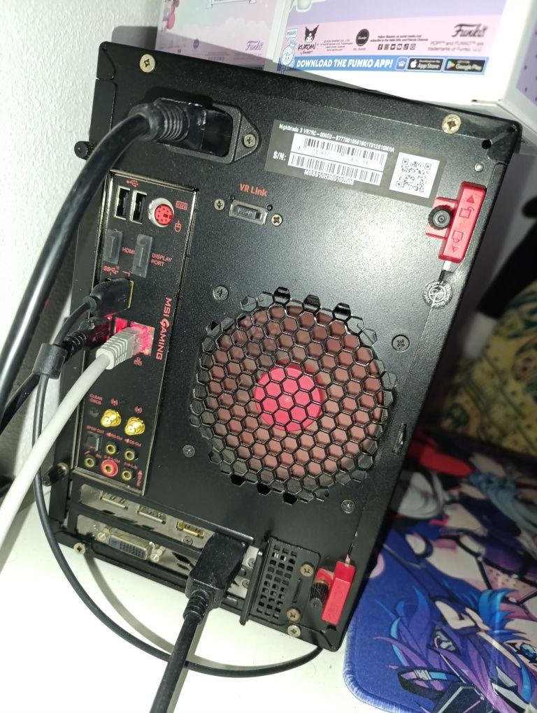Computador MSI Nighthlade 3 com alguns anos de uso