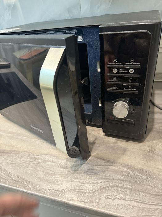 Микроволновая печь Samsung MS23F302TAS/UA