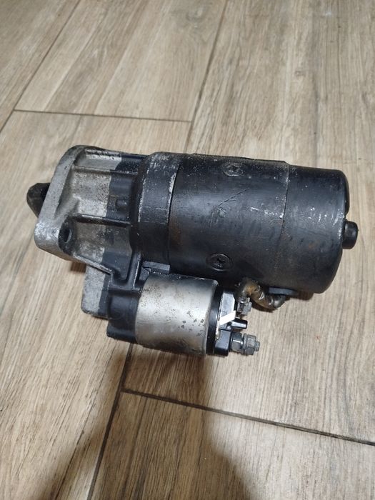 Bomba injetora de Nissan e motor de arranque