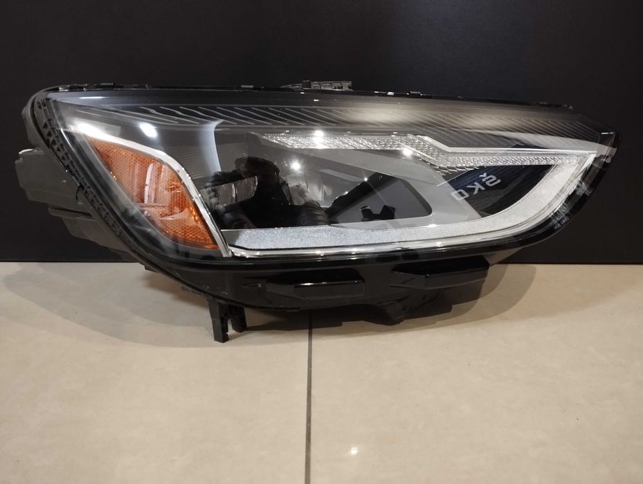 Фара права  Audi A4 B9 2020 2021 2022 2023 2024 full led USA рестайл
