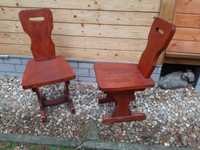 stare drewniane krzesła ludowe