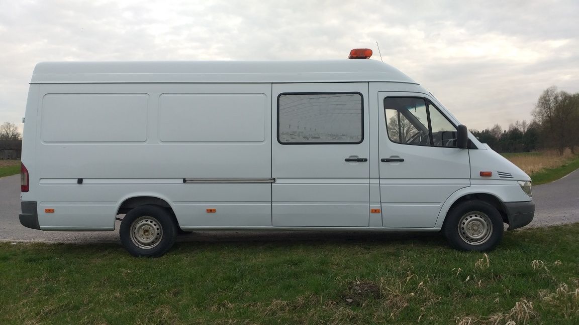 Mercedes Sprinter MAXI 2,7 157 KM 6 Osobowy Brygadówka