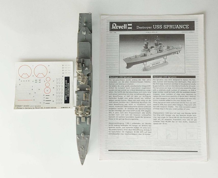 Kit de modelismo montado 1/700 do Cruzador "USS Ticonderoga"