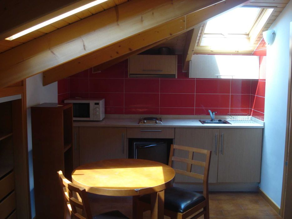 Celas, StudioT0 mobilado,junto Pingo Doce Celas, Hospitais, disponível