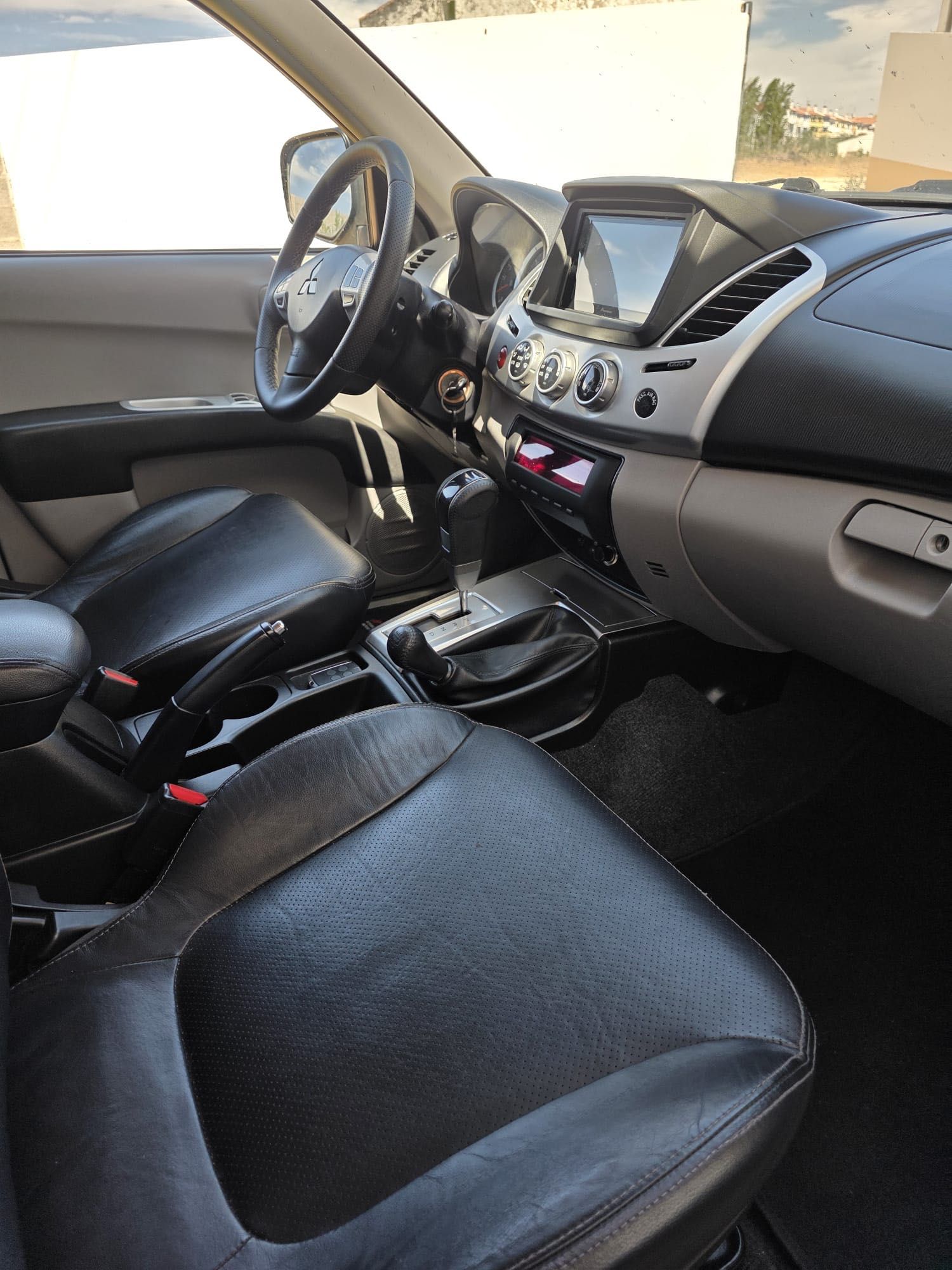 Mitsubishi L200 Strakar