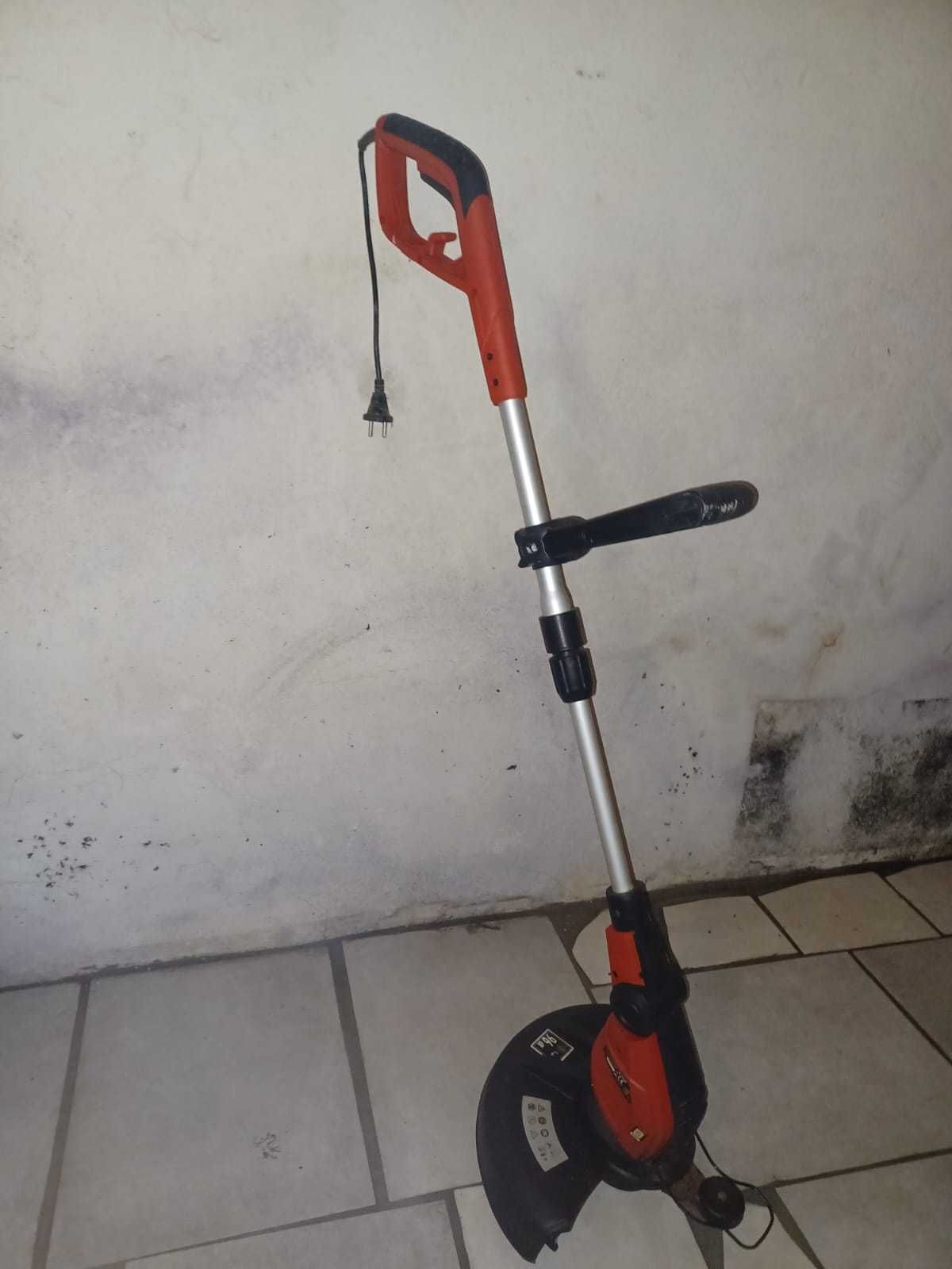 Aparador de Relva + Tesoura