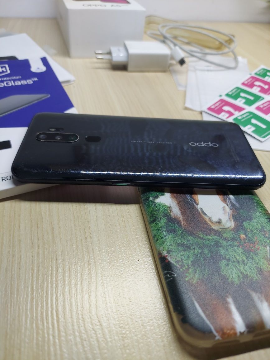 Smartfon OPPO A5 model 2020 64 GB/ 3 GB gratisy dodatki używany sprawn