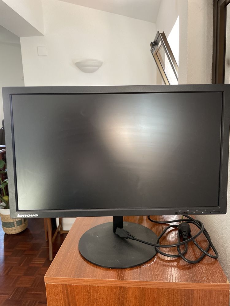 Monitor 22” Lenovo Thinkvision