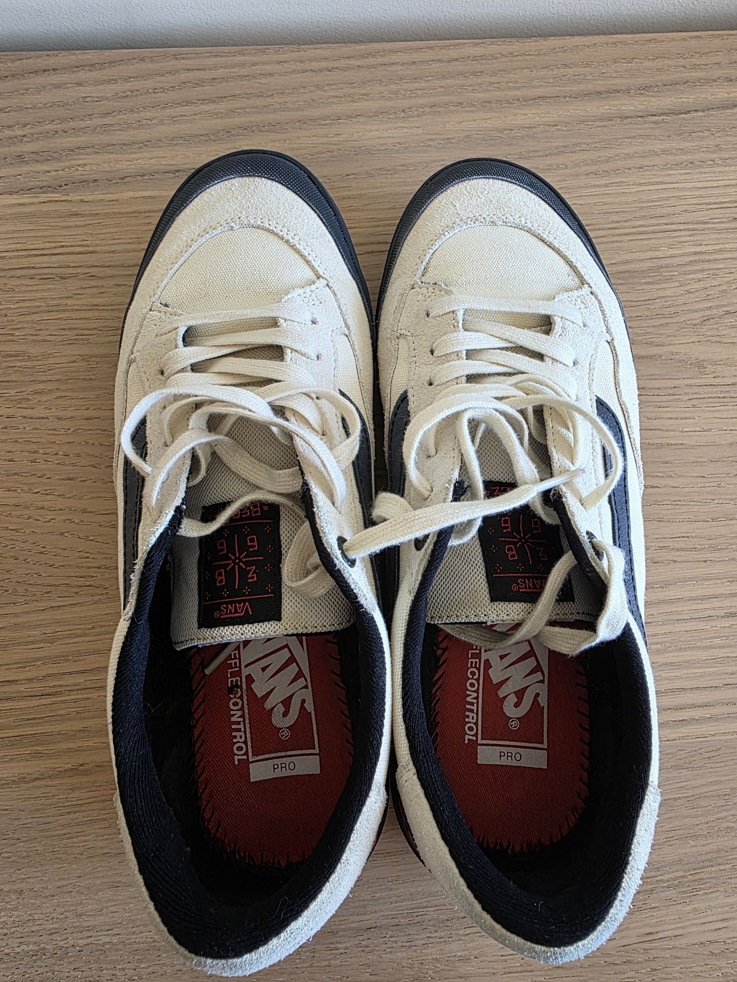 Ténis Vans (número 41)