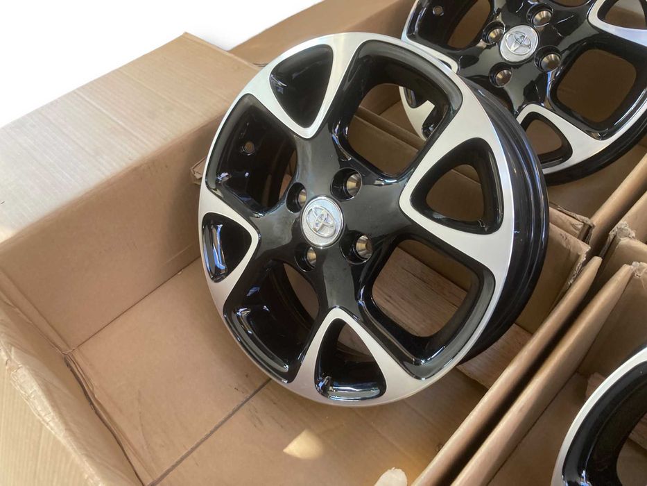Felgi ALUMINIOWE 15 Toyota Aygo Yaris