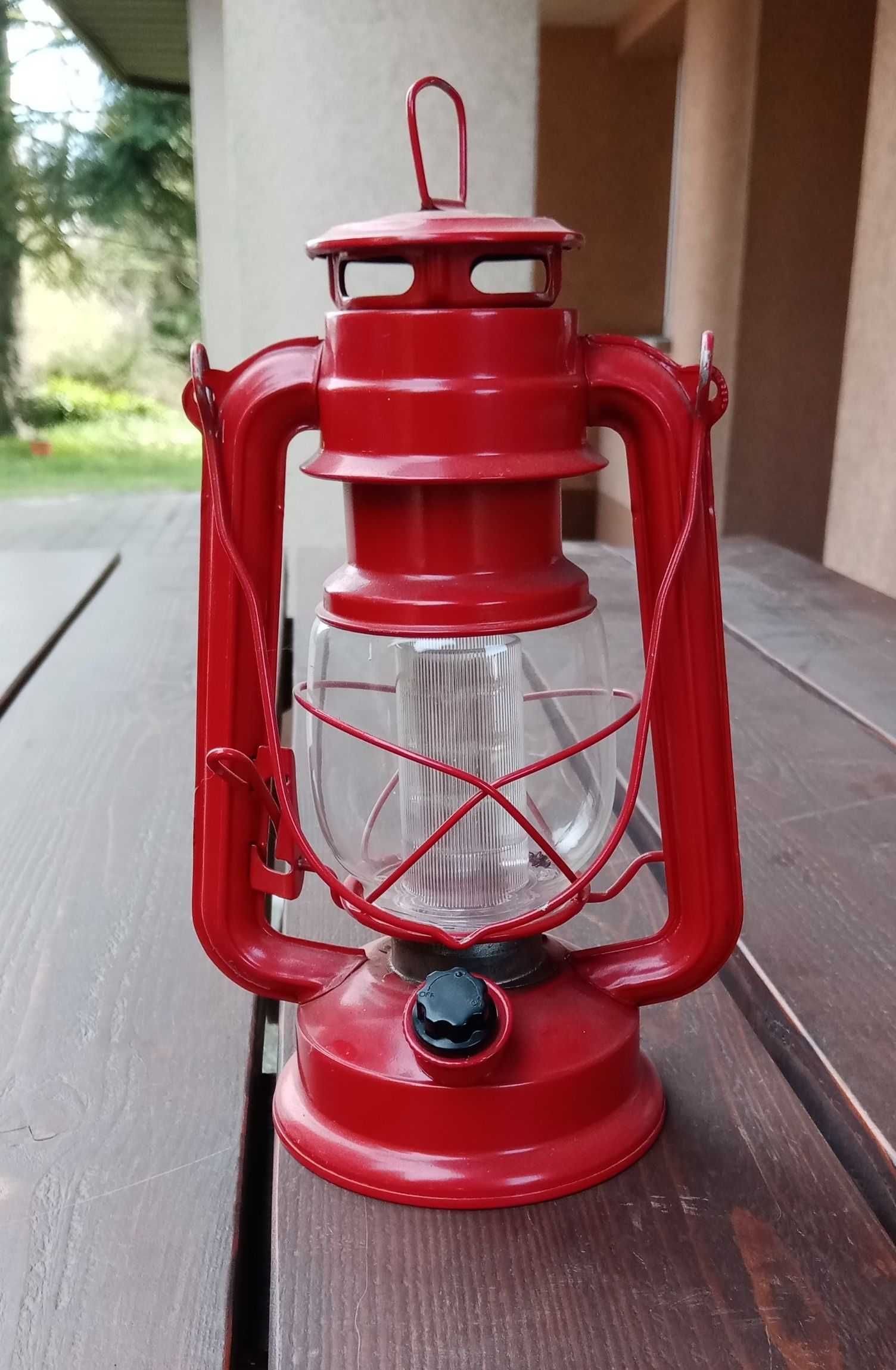 lampa sztormowa kampingowa LED, czerwona