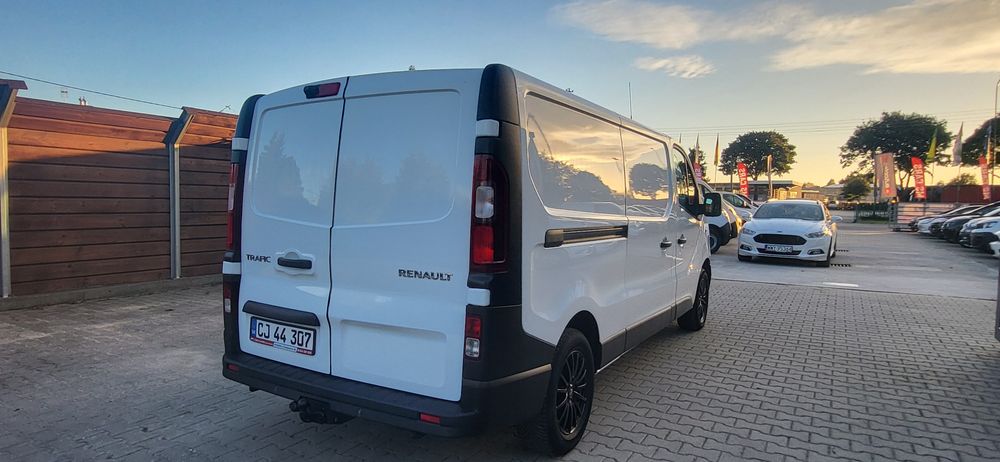 Renault Trafic 2019 Rok L2H1 Long Klima Kamera Navi Alu Servis Fv 23%