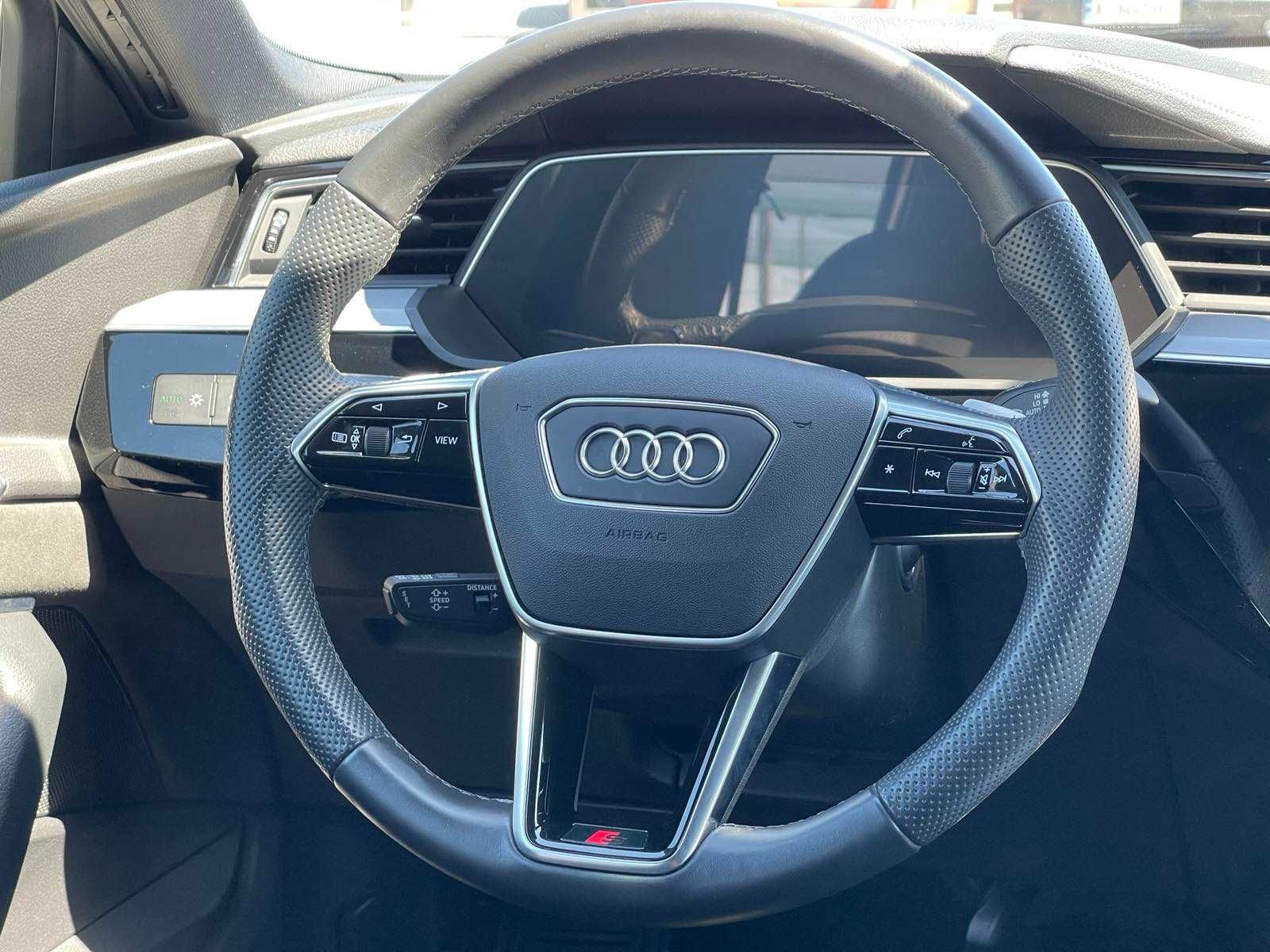Audi E tron S line
