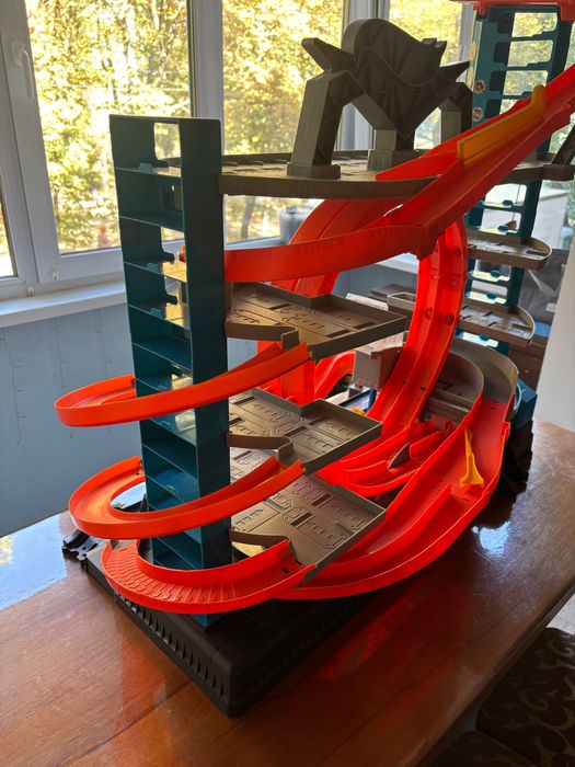 Хот Вилс Ультимейт гараж з Акулой Hot Wheels City Ultimate Garage