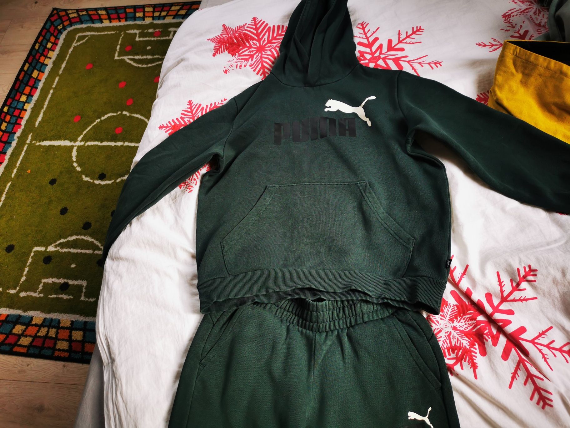 Piękny dress puma zielony