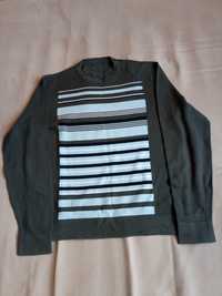 Sweter w rozmiarze XL