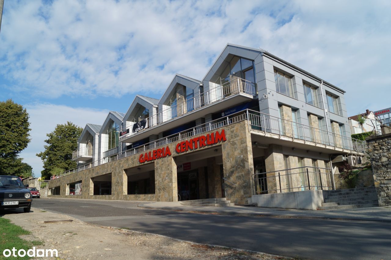 Lokal handlowo - usługowy 65 m.