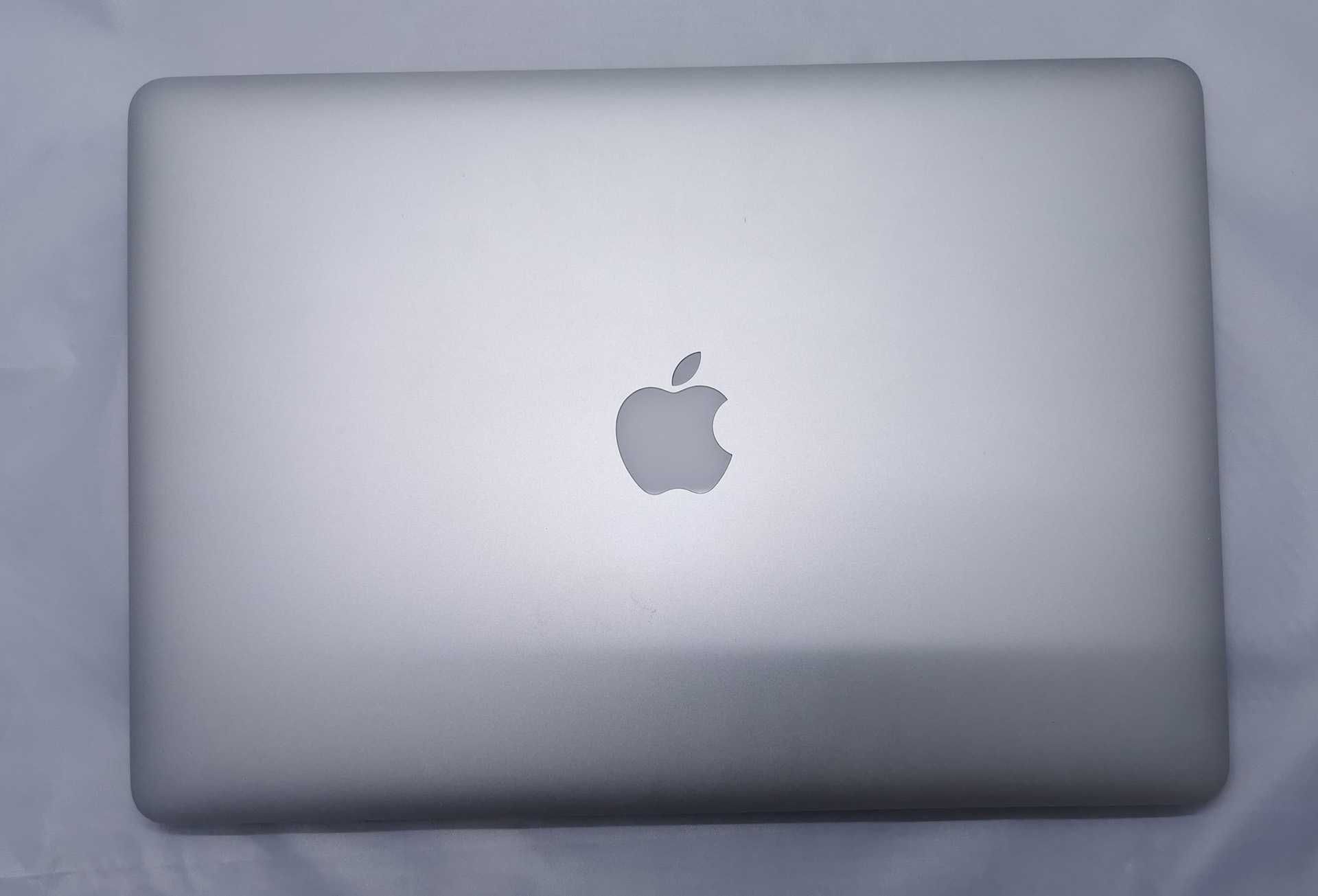 Apple MacBook Pro 15'' 2015 Intel i7-2.8GHz, 512 SSD, 16 RAM, R9 M370X