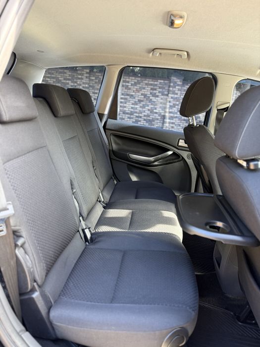 Ford c-max 2009 restailyng