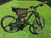 Bicicleta BTT carbono