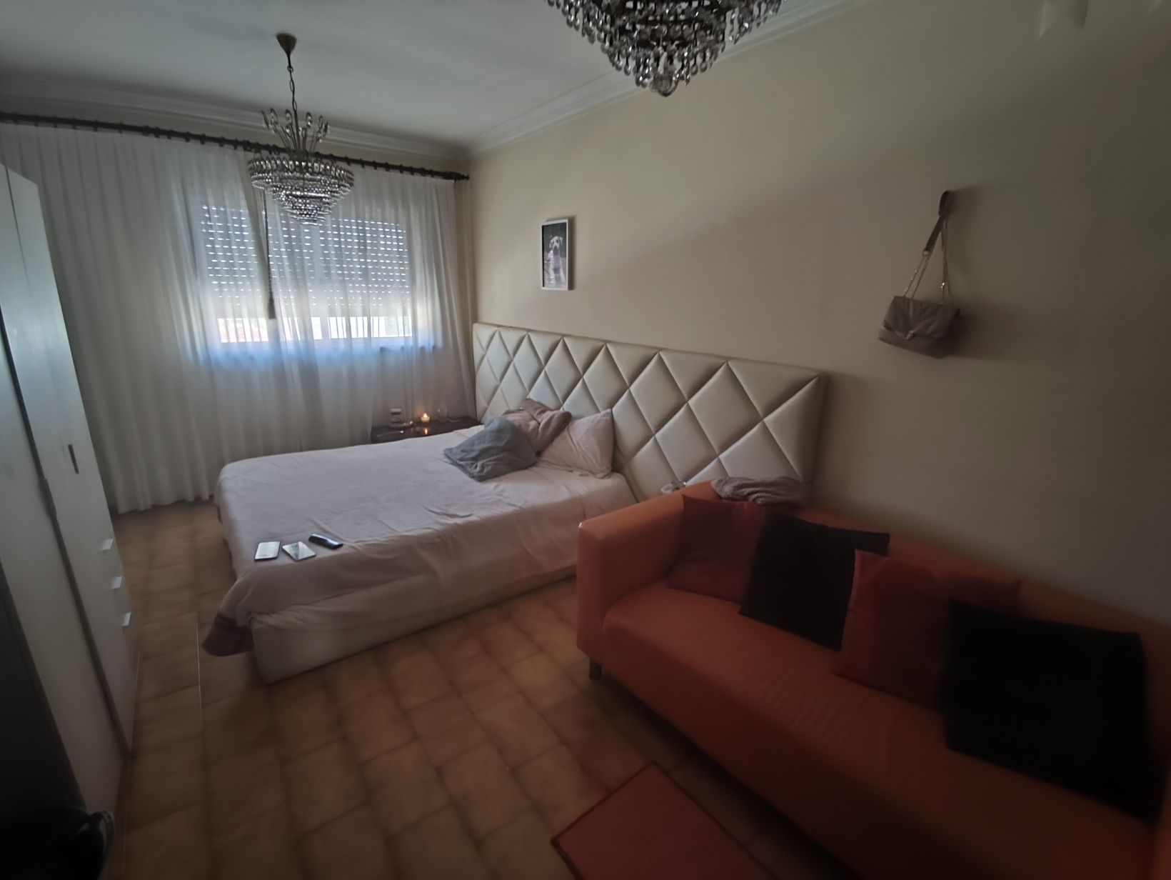 Alugo quarto em apartamento partilhado