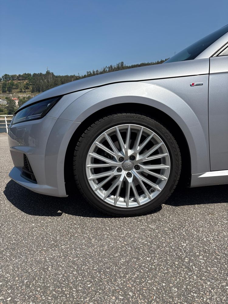 Audi TT 2.0 TFSI 230cv S line • Full Extras • Histórico na marca
