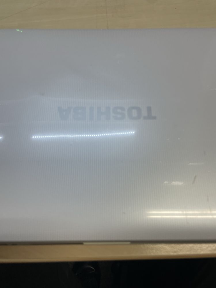 Toshiba satelite L850 avariado