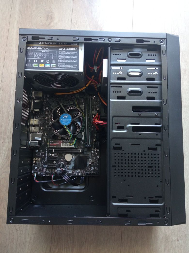 Komputer stacjonarny i5-9400, 8GB RAM, 256GB SSD M.2, Intel HD, Win 11