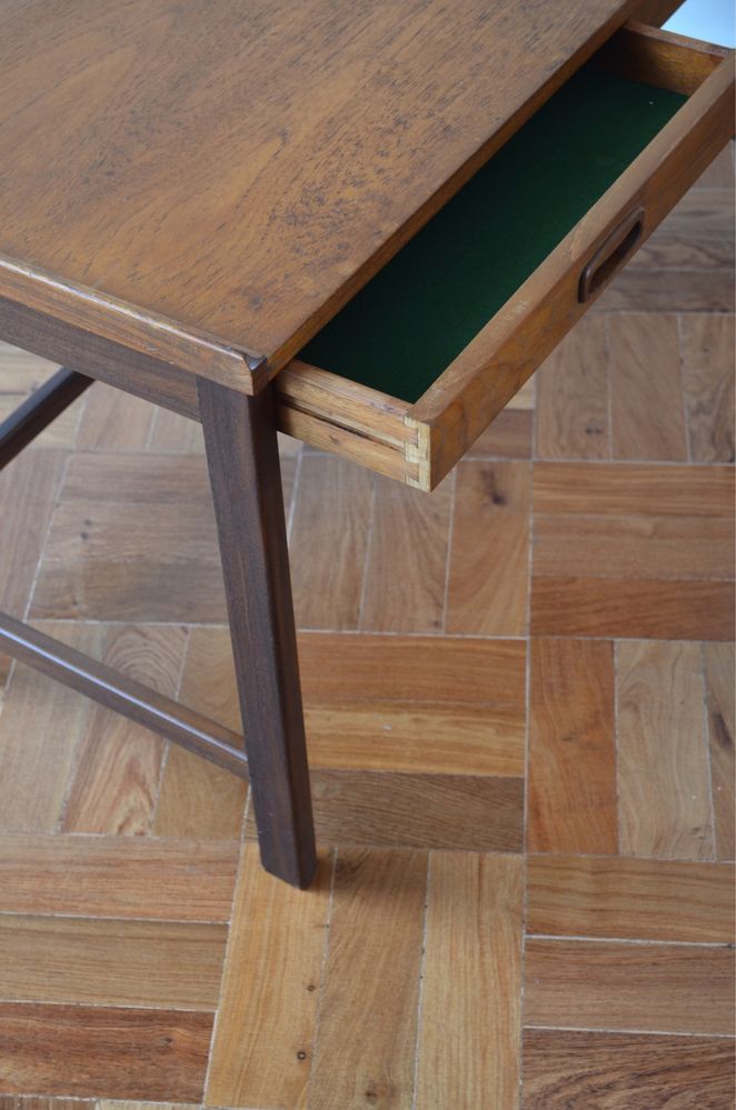 Mesa de sala / consola baixa vintage
