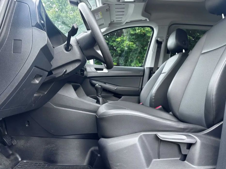 Volkswagen Caddy      2021