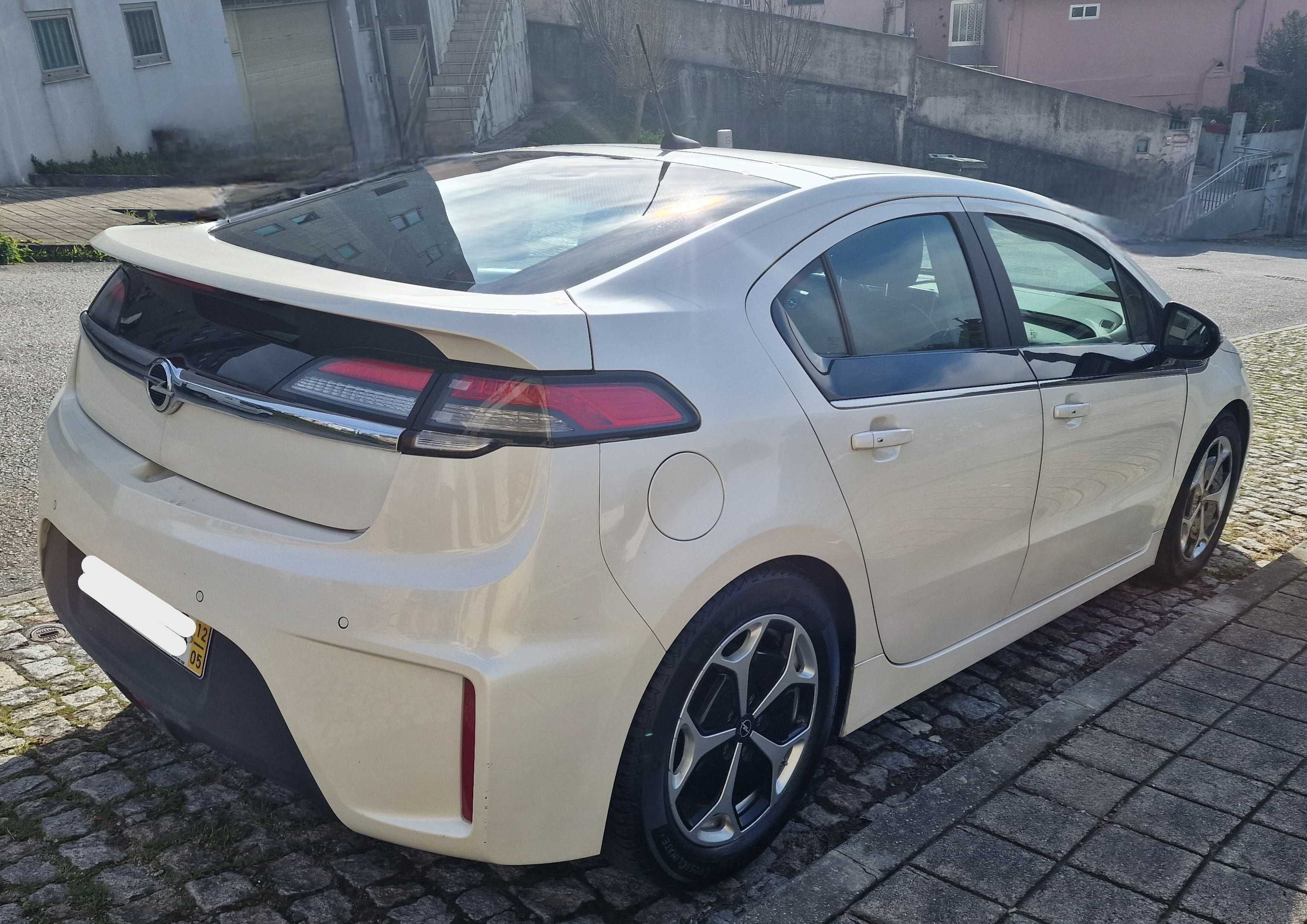 Opel Ampera Híbrido Plug-In Branco