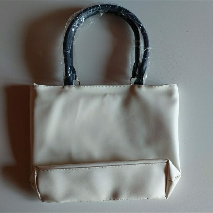 Nowa torebka torba do ręki shopper Carla Faustini kremowo-granatowa