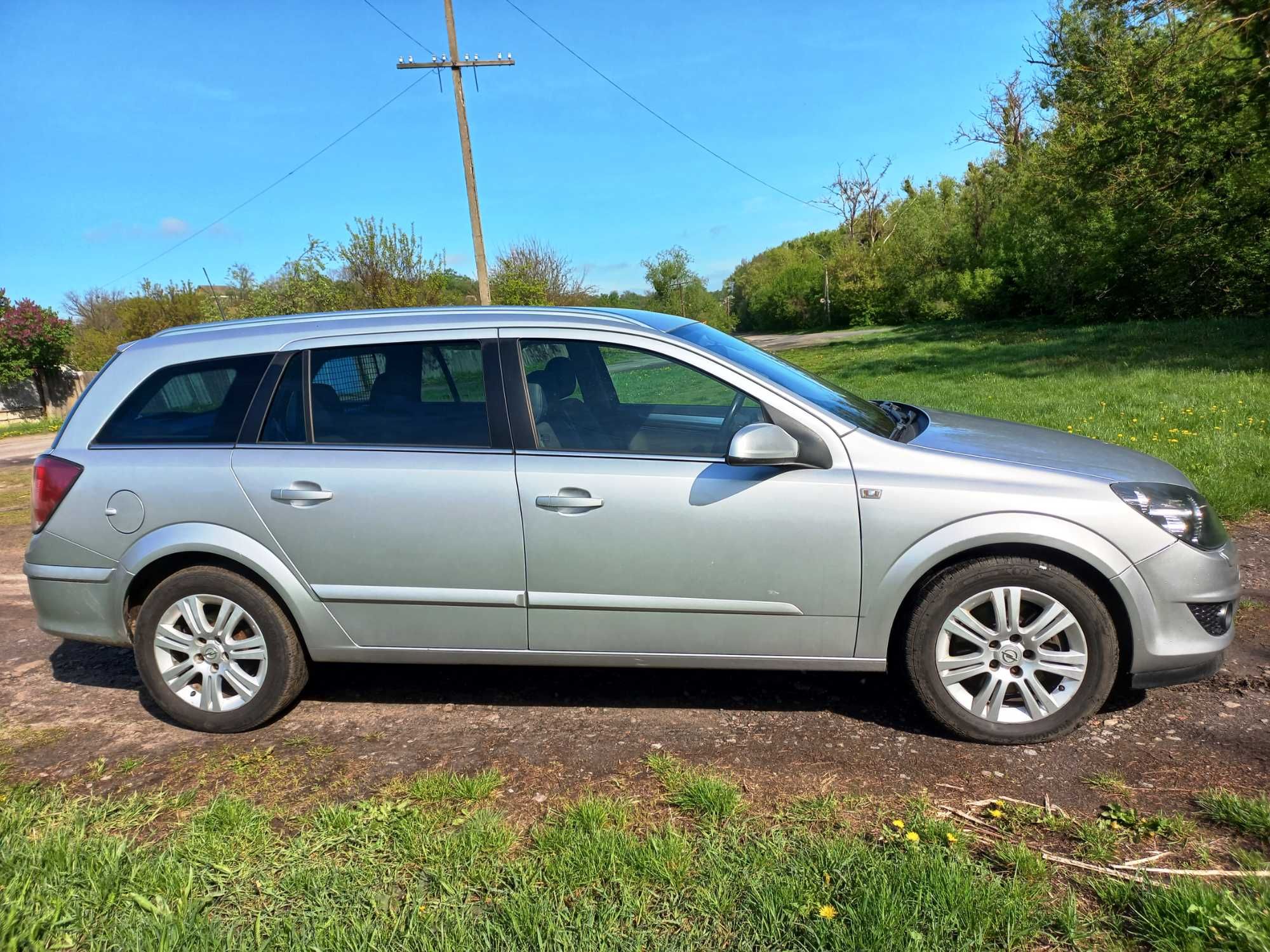 Opel Astra 2009р у відмінному стані 1,9cdti 150 к.с.