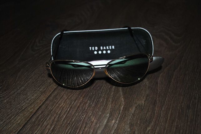 Очки Ted Baker солнцезащитные с чехлом капелька фотохромные