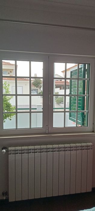 Vendo janelas de alumínio branco
