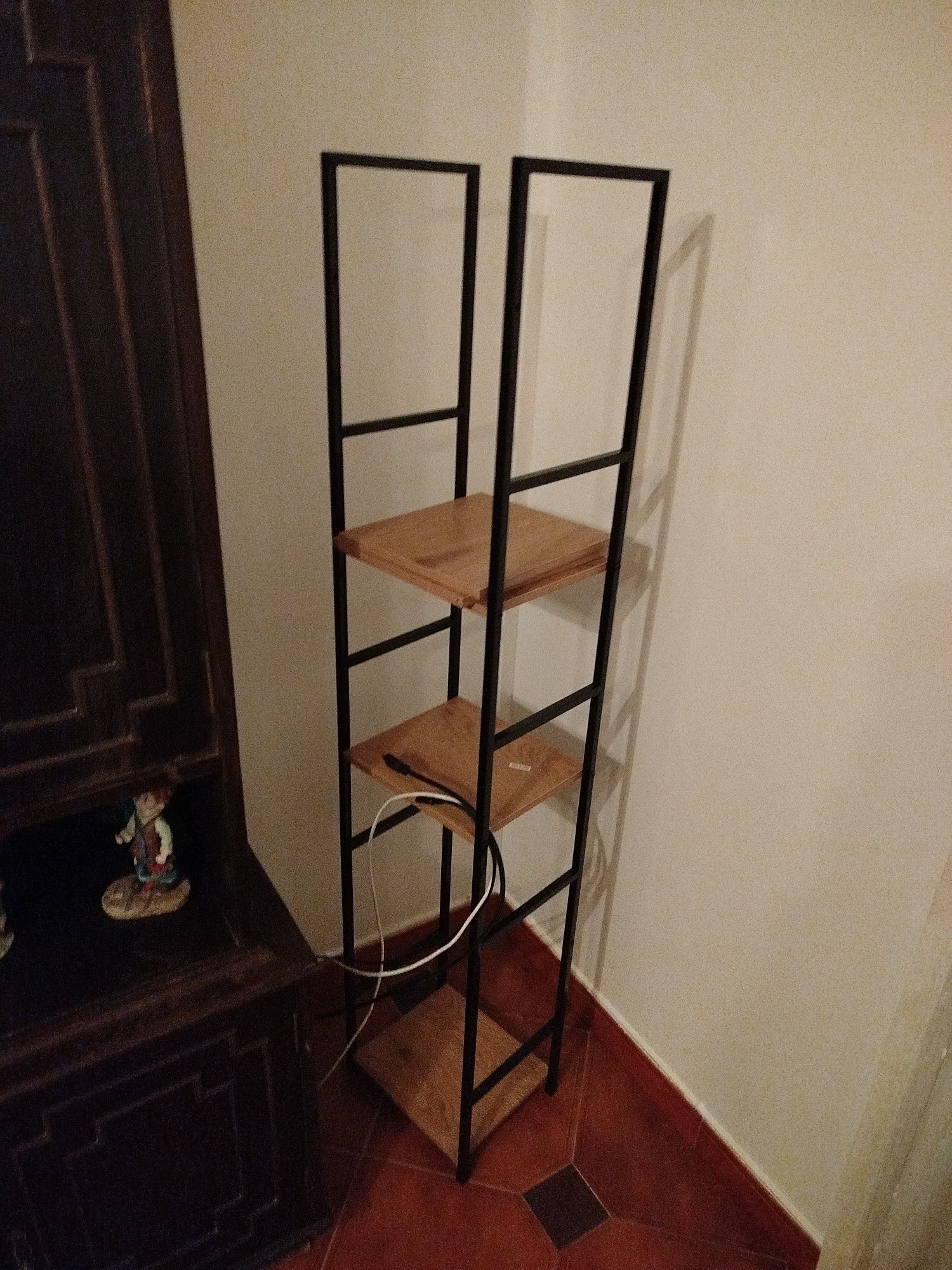 Estante - NOVA - NEGOCIÁVEL !!!