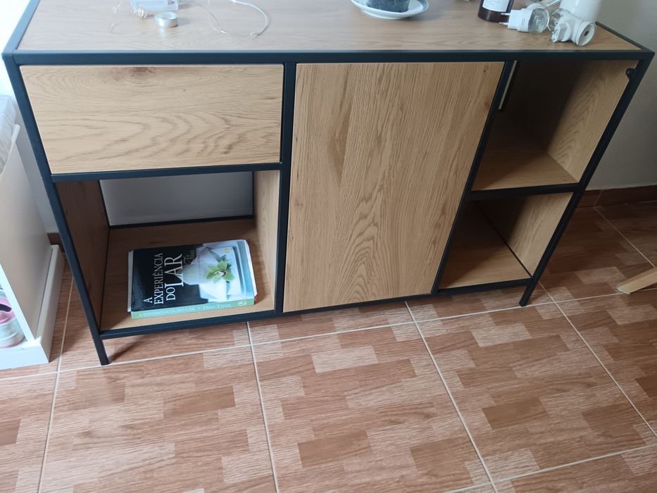 Aparador moderno JYSK