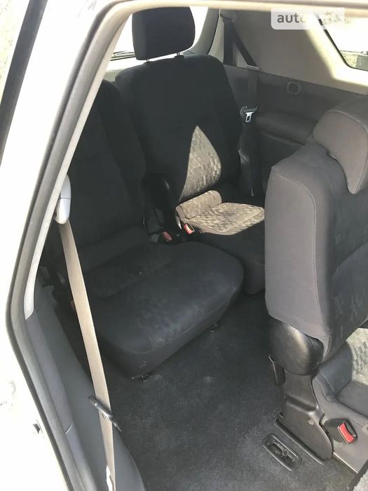 Toyota Avensis Verso