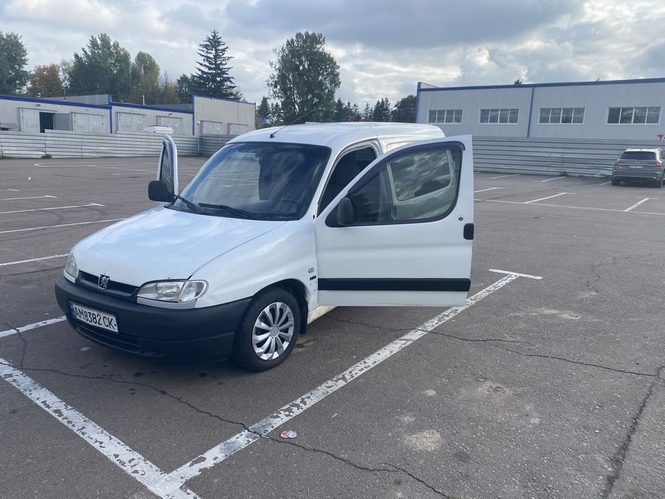 Продам пежо партнер