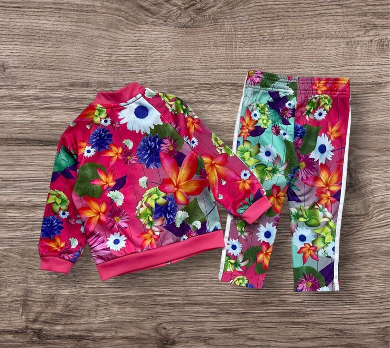 Яскравий спортивний костюм ADIDAS оригінал 12/18 місяців