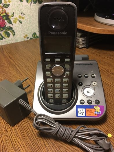 Продам радиотелефон Panasonic KX-TG7227ua с автоответчиком (DECT)