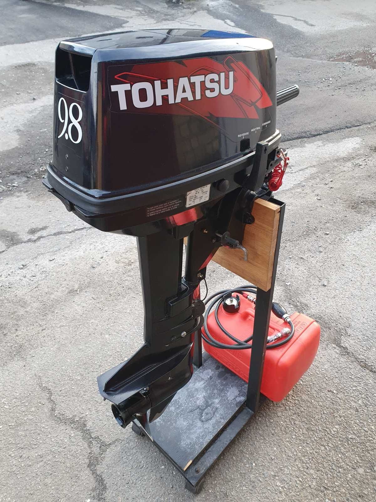 Продам лодочный мотор Tohatsu 9.8 л.с. 2 такта