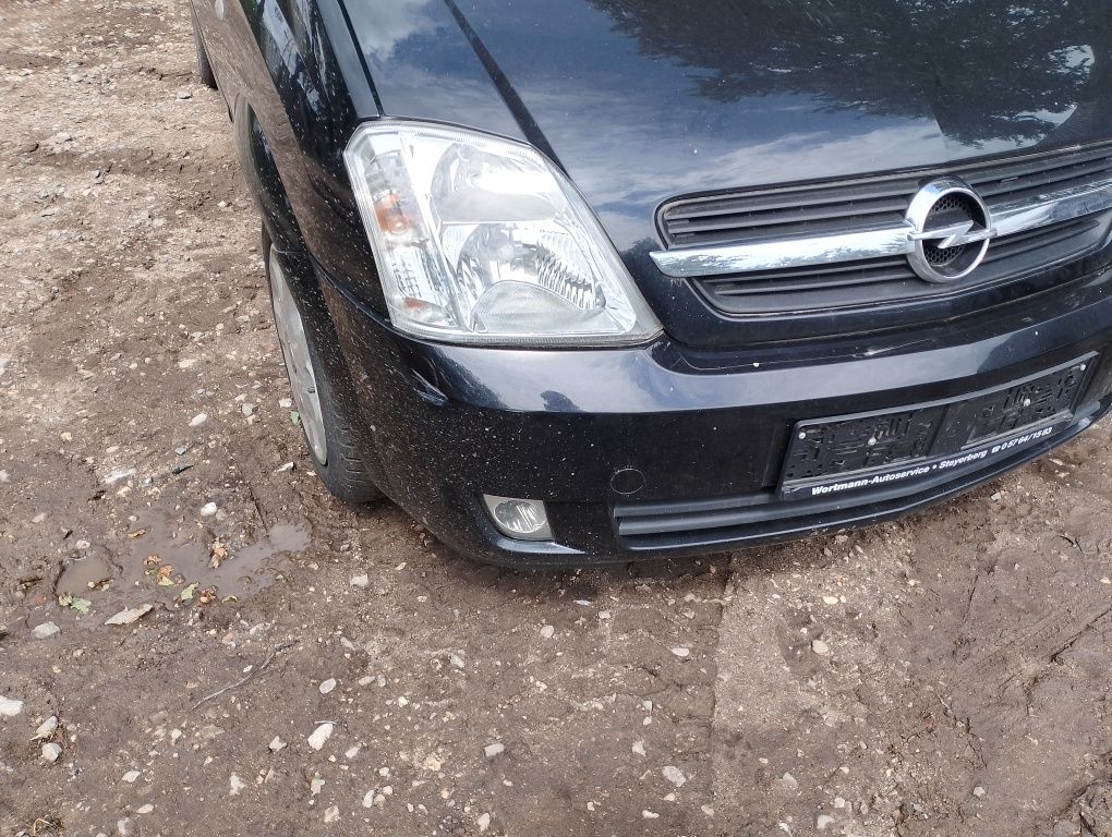 Zderzak przód opel Meriva a z20r
