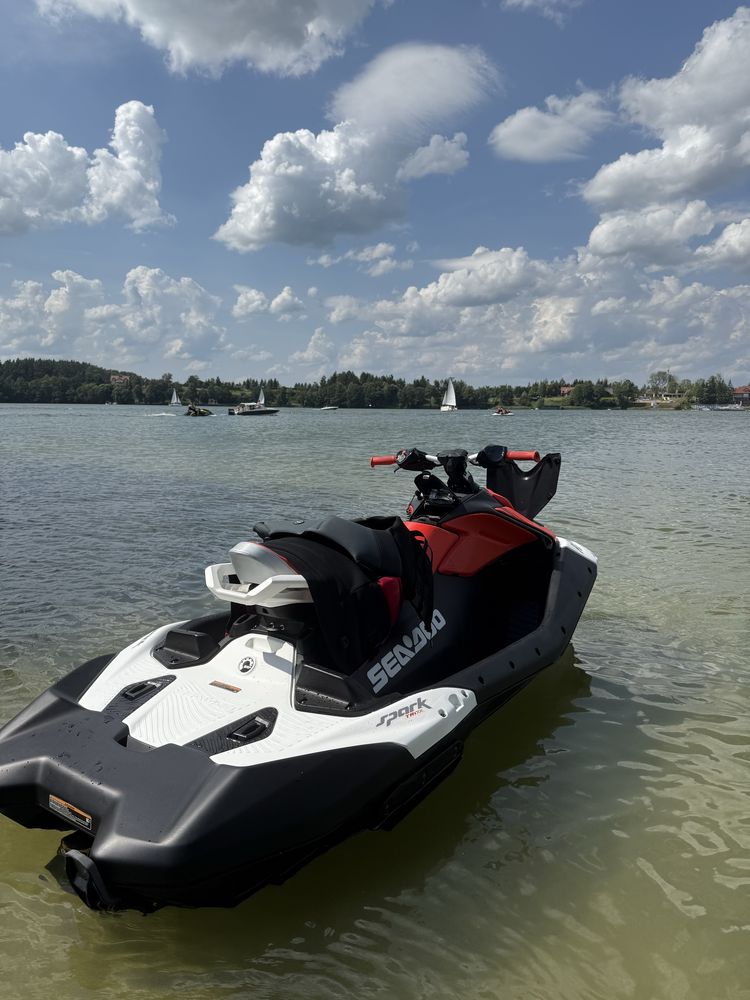 Skuter wodny Sea Doo Spark Trixx 3up 2024 22mth