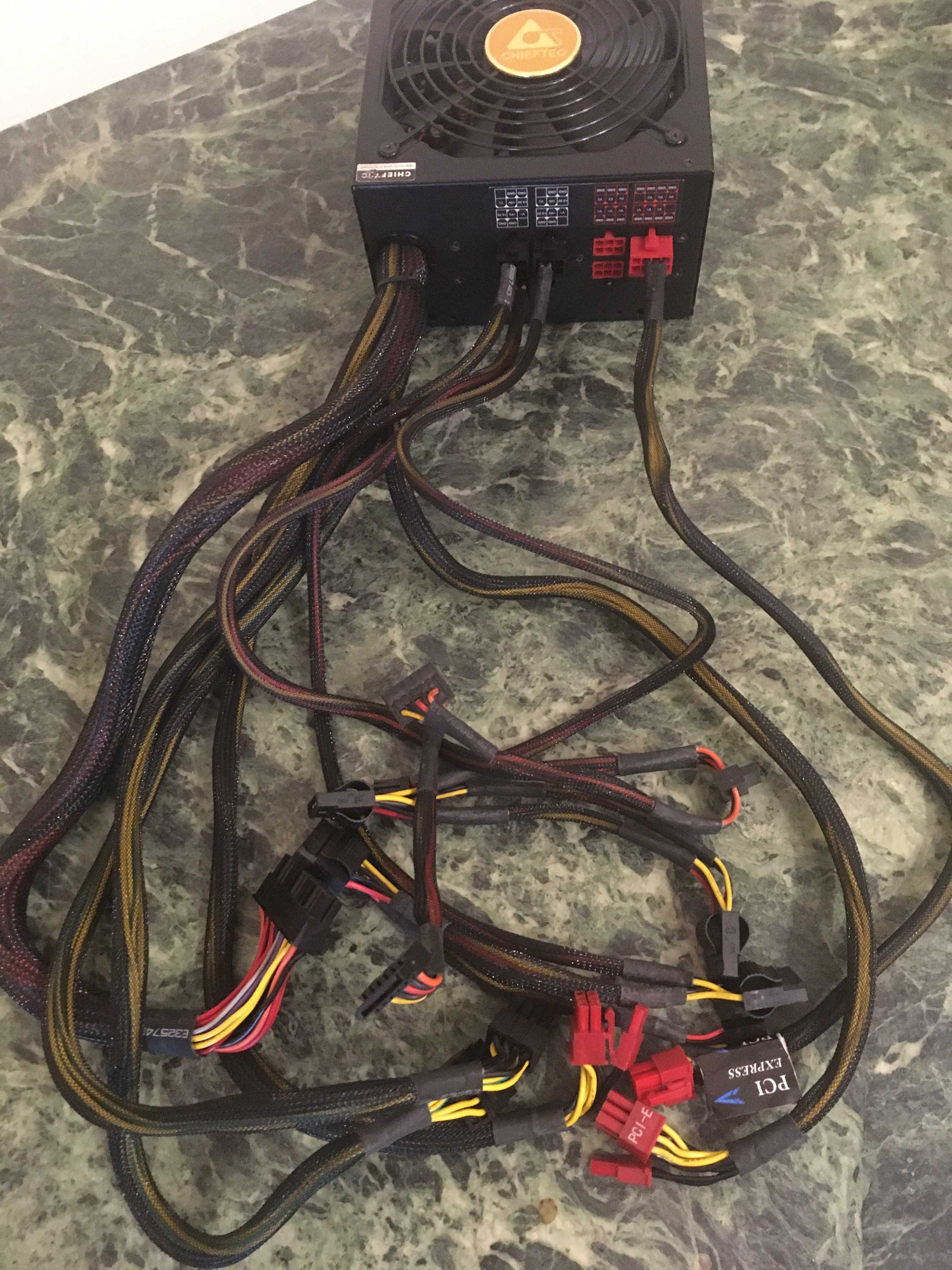 Zasilacz Chieftec  1000W APS-1000CB pół modularny testowany