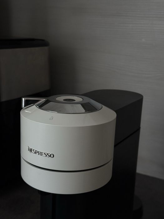 Ekspres kapsułkowy DELONGHI Nespresso Vertuo Next ENV120.W Biały