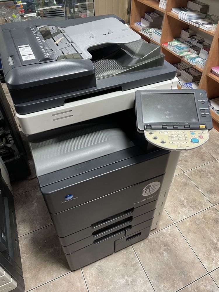 Konica-Minolta Bizhub C452 Finiszer FS-527