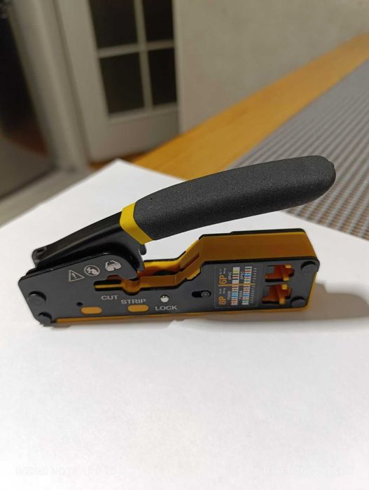 кліщі для обтиску rg45