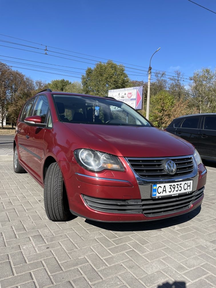 Volkswagen touran 1,9 tdi 2010рік