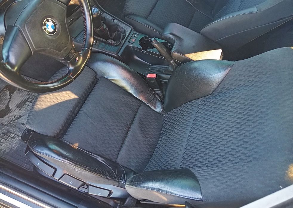 Продам BMW 320i 2.0л